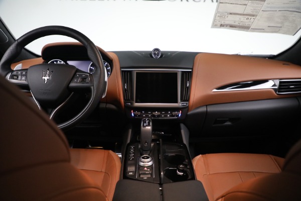 Used 2022 Maserati Levante GT for sale $52,900 at Alfa Romeo of Greenwich in Greenwich CT 06830 21
