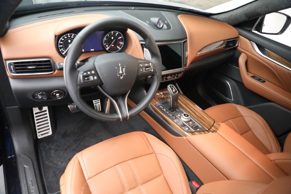 New 2022 Maserati Levante Modena for sale $112,575 at Alfa Romeo of Greenwich in Greenwich CT 06830 13