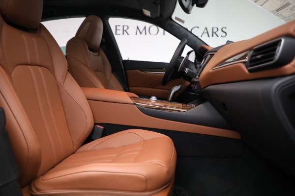 New 2022 Maserati Levante Modena for sale $112,575 at Alfa Romeo of Greenwich in Greenwich CT 06830 22
