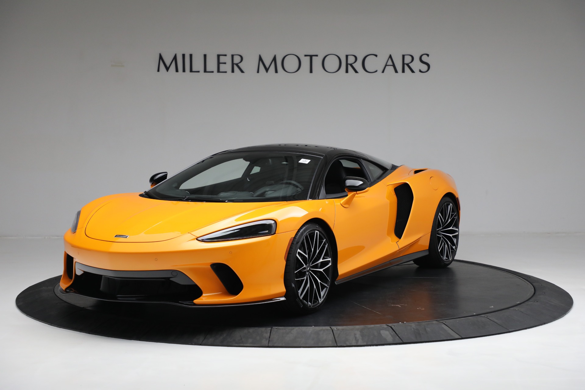 New 2022 McLaren GT for sale $220,800 at Alfa Romeo of Greenwich in Greenwich CT 06830 1