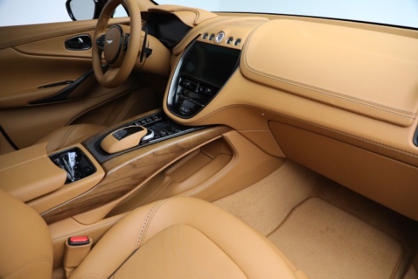 New 2022 Aston Martin DBX for sale $229,186 at Alfa Romeo of Greenwich in Greenwich CT 06830 20