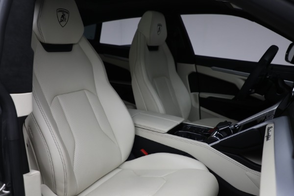 Used 2019 Lamborghini Urus for sale $258,900 at Alfa Romeo of Greenwich in Greenwich CT 06830 21