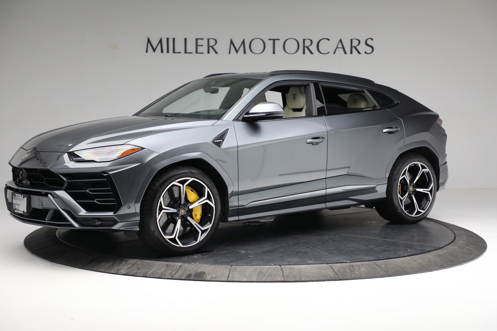 Used 2019 Lamborghini Urus for sale Sold at Alfa Romeo of Greenwich in Greenwich CT 06830 1