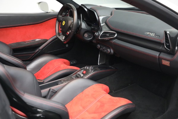 Used 2012 Ferrari 458 Spider for sale $289,900 at Alfa Romeo of Greenwich in Greenwich CT 06830 22