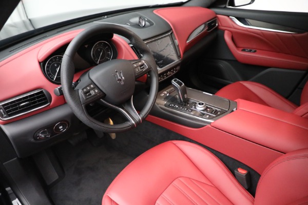 New 2022 Maserati Levante GT for sale $95,416 at Alfa Romeo of Greenwich in Greenwich CT 06830 12