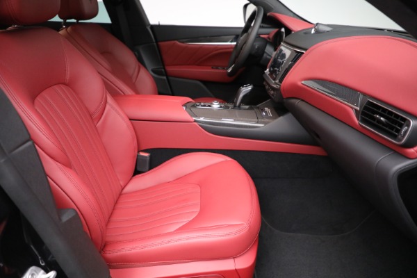 New 2022 Maserati Levante GT for sale $95,416 at Alfa Romeo of Greenwich in Greenwich CT 06830 19