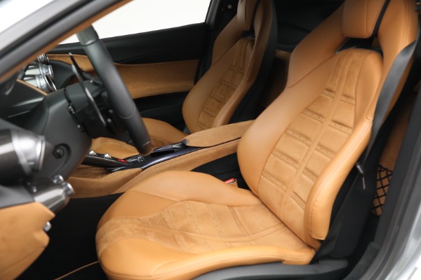 Used 2020 Ferrari 812 Superfast for sale Sold at Alfa Romeo of Greenwich in Greenwich CT 06830 15