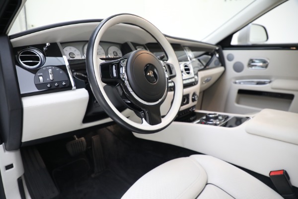 Used 2017 Rolls-Royce Ghost for sale Sold at Alfa Romeo of Greenwich in Greenwich CT 06830 13