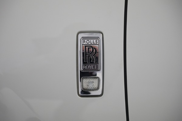 Used 2017 Rolls-Royce Ghost for sale $229,900 at Alfa Romeo of Greenwich in Greenwich CT 06830 27