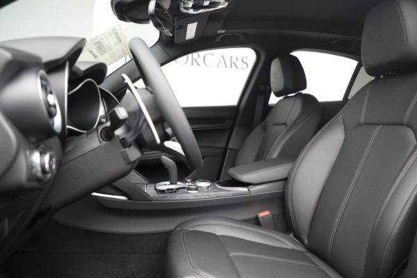 New 2022 Alfa Romeo Stelvio Sprint for sale $52,905 at Alfa Romeo of Greenwich in Greenwich CT 06830 13