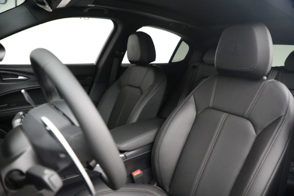 New 2022 Alfa Romeo Stelvio Sprint for sale $52,905 at Alfa Romeo of Greenwich in Greenwich CT 06830 14