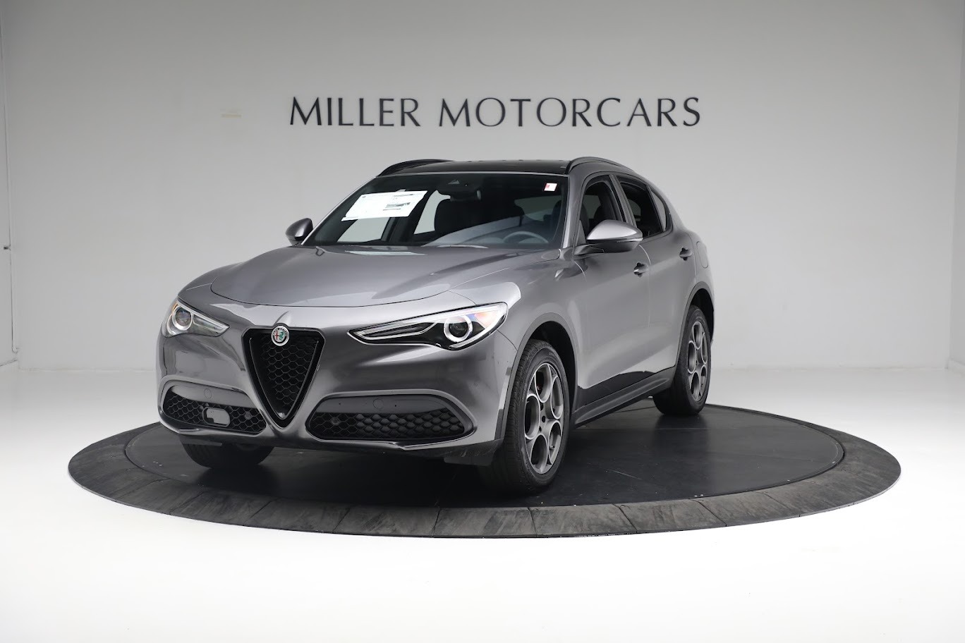 New 2022 Alfa Romeo Stelvio Sprint for sale $52,905 at Alfa Romeo of Greenwich in Greenwich CT 06830 1