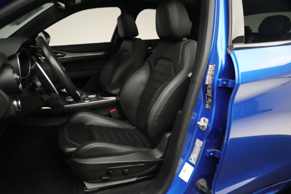 Used 2022 Alfa Romeo Stelvio Veloce for sale $32,900 at Alfa Romeo of Greenwich in Greenwich CT 06830 14