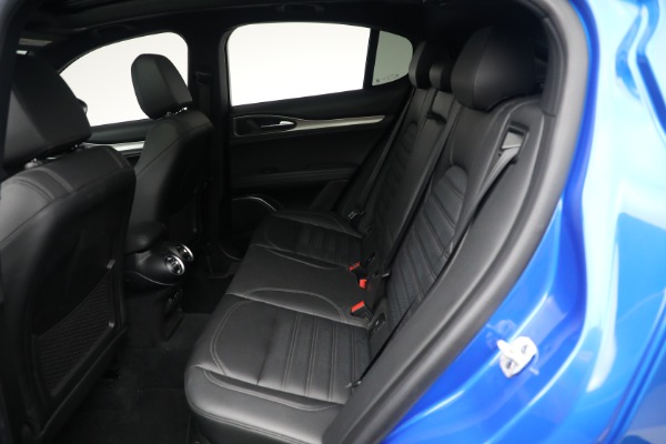 Used 2022 Alfa Romeo Stelvio Veloce for sale $32,900 at Alfa Romeo of Greenwich in Greenwich CT 06830 17