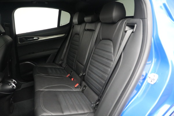 Used 2022 Alfa Romeo Stelvio Veloce for sale $32,900 at Alfa Romeo of Greenwich in Greenwich CT 06830 18