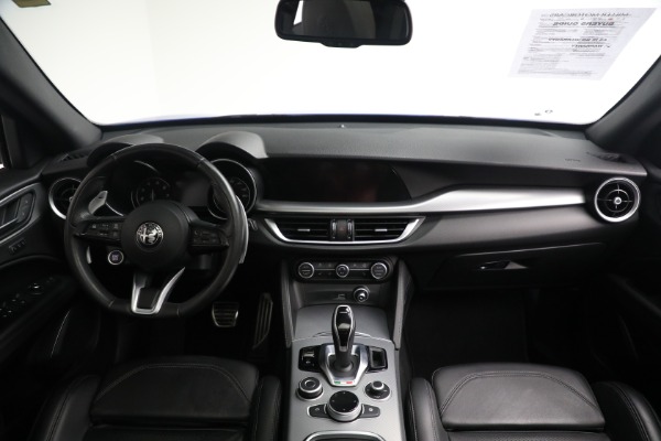 Used 2022 Alfa Romeo Stelvio Veloce for sale $32,900 at Alfa Romeo of Greenwich in Greenwich CT 06830 21