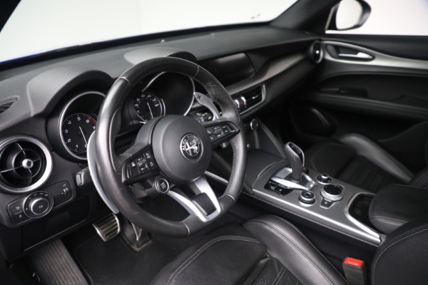 Used 2022 Alfa Romeo Stelvio Veloce for sale $32,900 at Alfa Romeo of Greenwich in Greenwich CT 06830 22