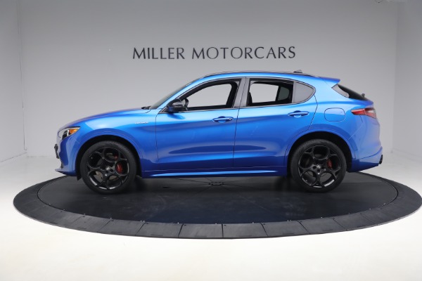 Used 2022 Alfa Romeo Stelvio Veloce for sale $32,900 at Alfa Romeo of Greenwich in Greenwich CT 06830 3