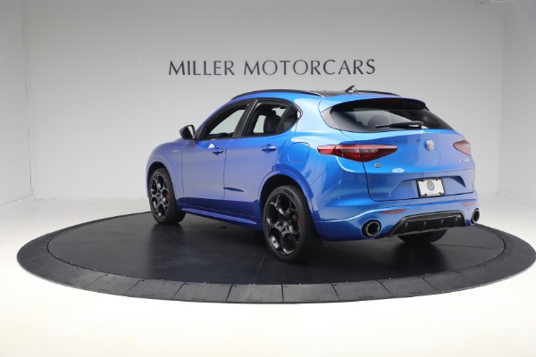 Used 2022 Alfa Romeo Stelvio Veloce for sale $32,900 at Alfa Romeo of Greenwich in Greenwich CT 06830 5