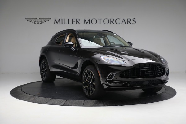 Used 2022 Aston Martin DBX for sale $105,900 at Alfa Romeo of Greenwich in Greenwich CT 06830 10