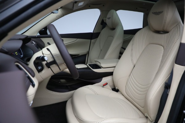 Used 2022 Aston Martin DBX for sale $105,900 at Alfa Romeo of Greenwich in Greenwich CT 06830 15