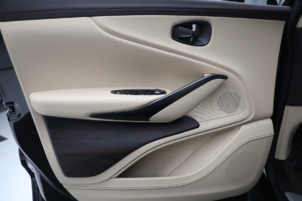 Used 2022 Aston Martin DBX for sale $105,900 at Alfa Romeo of Greenwich in Greenwich CT 06830 16