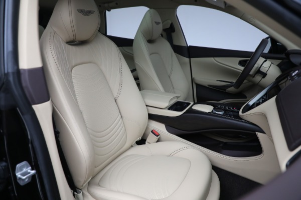 Used 2022 Aston Martin DBX for sale $105,900 at Alfa Romeo of Greenwich in Greenwich CT 06830 21