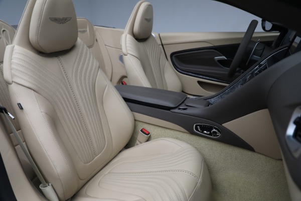 New 2022 Aston Martin DB11 Volante for sale $284,796 at Alfa Romeo of Greenwich in Greenwich CT 06830 27