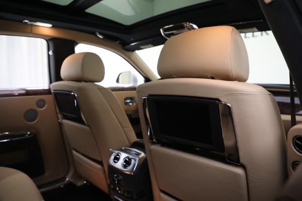 Used 2013 Rolls-Royce Ghost for sale Sold at Alfa Romeo of Greenwich in Greenwich CT 06830 24