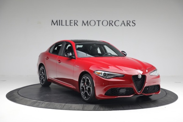 Used 2022 Alfa Romeo Giulia Veloce for sale $29,900 at Alfa Romeo of Greenwich in Greenwich CT 06830 11