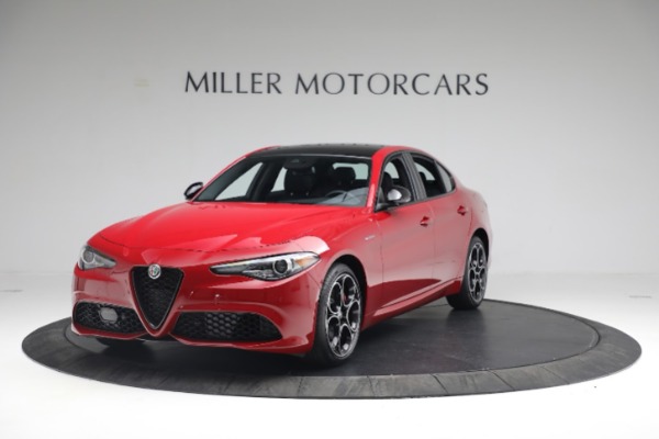 Used 2022 Alfa Romeo Giulia Veloce for sale $29,900 at Alfa Romeo of Greenwich in Greenwich CT 06830 2