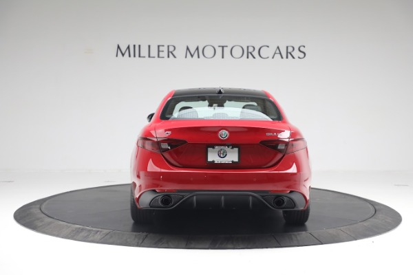 New 2022 Alfa Romeo Giulia Veloce for sale Sold at Alfa Romeo of Greenwich in Greenwich CT 06830 6