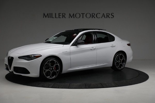 New 2022 Alfa Romeo Giulia Veloce for sale Sold at Alfa Romeo of Greenwich in Greenwich CT 06830 2