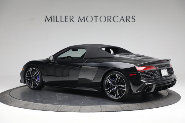 Used 2022 Audi R8 5.2 quattro V10 perform. Spyder for sale Call for price at Alfa Romeo of Greenwich in Greenwich CT 06830 15