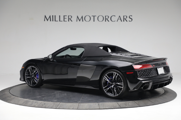 Used 2022 Audi R8 5.2 quattro V10 perform. Spyder for sale Sold at Alfa Romeo of Greenwich in Greenwich CT 06830 15