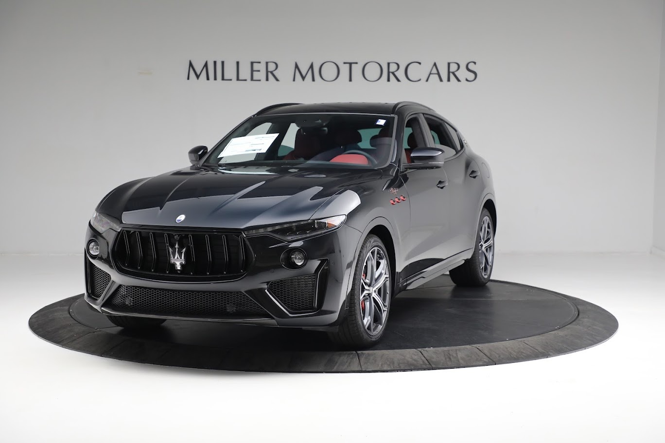 New 2022 Maserati Levante Trofeo for sale $164,316 at Alfa Romeo of Greenwich in Greenwich CT 06830 1