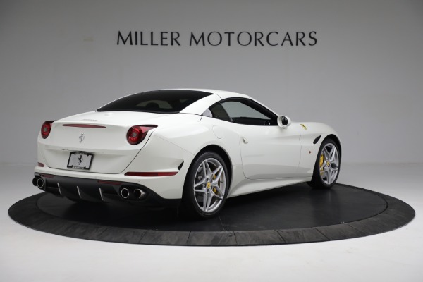Used 2015 Ferrari California T for sale $169,900 at Alfa Romeo of Greenwich in Greenwich CT 06830 16