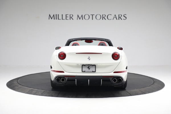 Used 2015 Ferrari California T for sale $169,900 at Alfa Romeo of Greenwich in Greenwich CT 06830 6