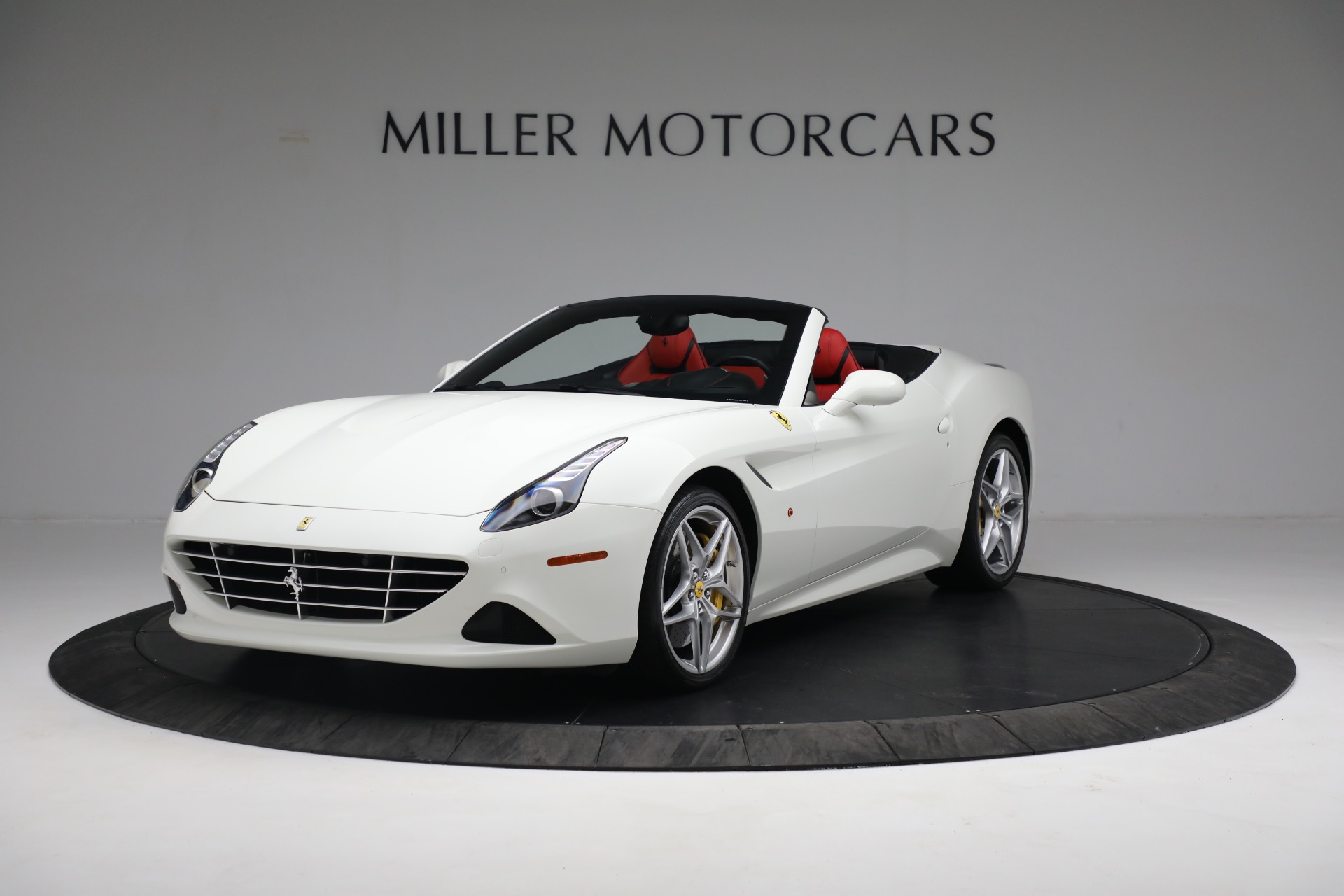 Used 2015 Ferrari California T for sale Sold at Alfa Romeo of Greenwich in Greenwich CT 06830 1