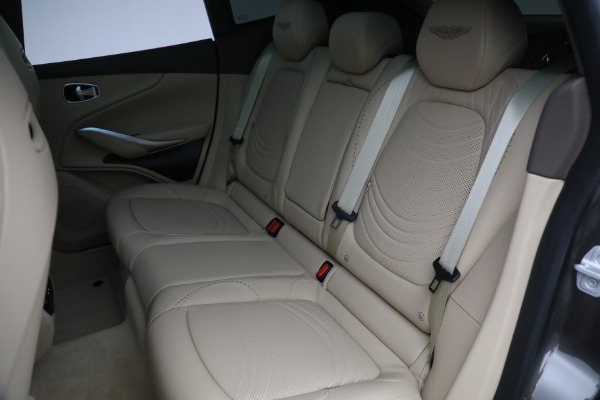 New 2022 Aston Martin DBX for sale $227,646 at Alfa Romeo of Greenwich in Greenwich CT 06830 16