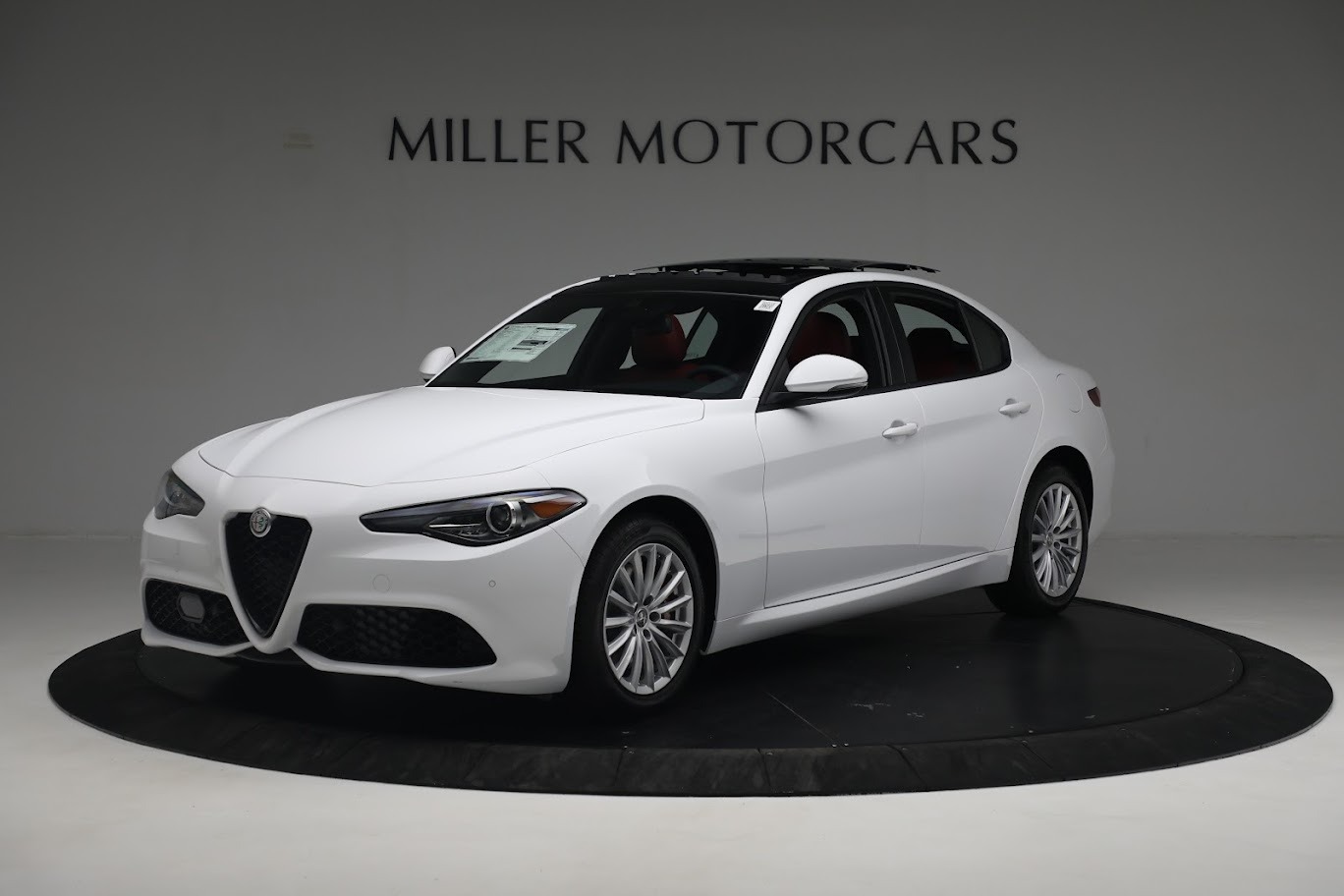 New 2022 Alfa Romeo Giulia Sprint for sale $50,545 at Alfa Romeo of Greenwich in Greenwich CT 06830 1