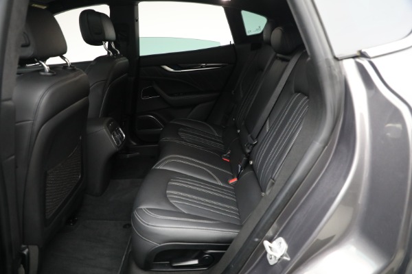 Used 2022 Maserati Levante Modena for sale $39,995 at Alfa Romeo of Greenwich in Greenwich CT 06830 12