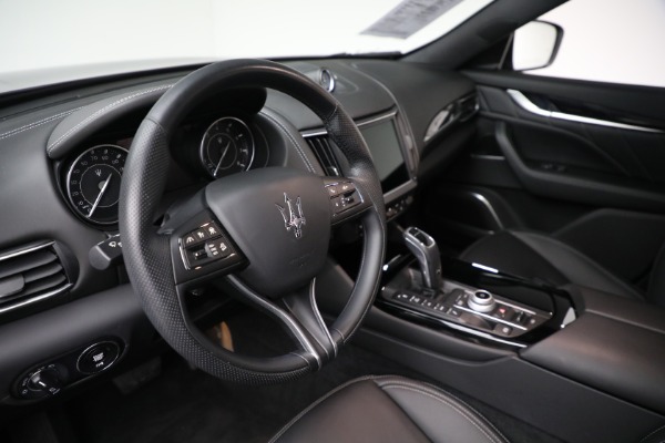 Used 2022 Maserati Levante Modena for sale $39,995 at Alfa Romeo of Greenwich in Greenwich CT 06830 9