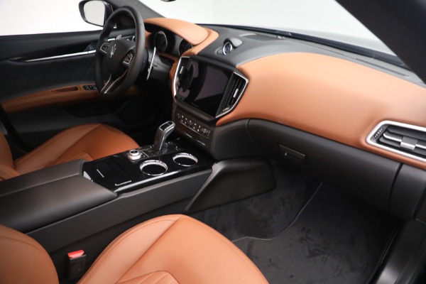New 2022 Maserati Ghibli Modena Q4 for sale $99,755 at Alfa Romeo of Greenwich in Greenwich CT 06830 18
