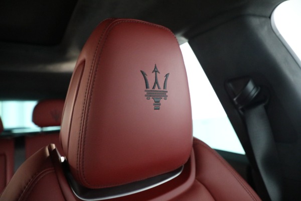 New 2022 Maserati Levante Modena for sale $113,075 at Alfa Romeo of Greenwich in Greenwich CT 06830 28