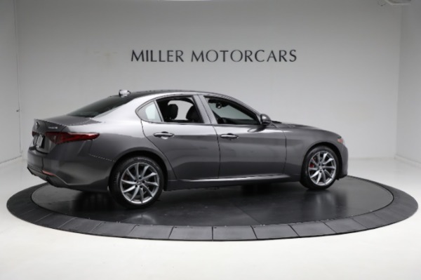 Used 2023 Alfa Romeo Giulia Sprint for sale $36,900 at Alfa Romeo of Greenwich in Greenwich CT 06830 18