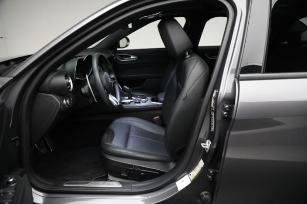 Used 2023 Alfa Romeo Giulia Sprint for sale Sold at Alfa Romeo of Greenwich in Greenwich CT 06830 28