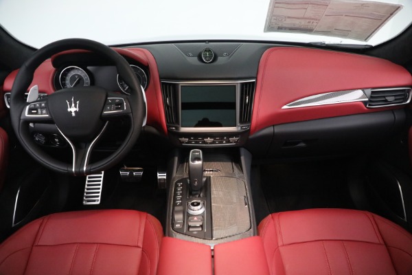 New 2022 Maserati Levante Modena for sale $114,275 at Alfa Romeo of Greenwich in Greenwich CT 06830 16