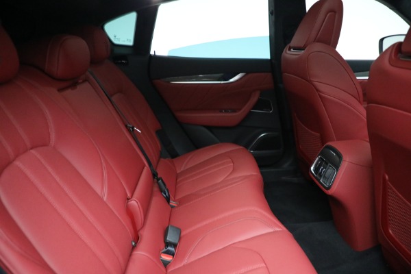 New 2022 Maserati Levante Modena for sale $114,275 at Alfa Romeo of Greenwich in Greenwich CT 06830 25