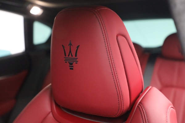 New 2022 Maserati Levante Modena for sale $114,275 at Alfa Romeo of Greenwich in Greenwich CT 06830 28
